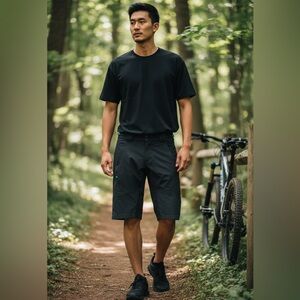 Yeti Turo Men’s Athletic Shorts Size L Black & Gray Pocket Cargo